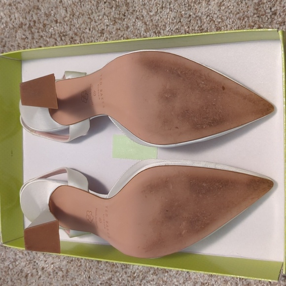 Gorgeous Ted Baker 100MM Magnolia Embellished Sling Back Pumps, Ivory, US 10 - Picture 5 of 5